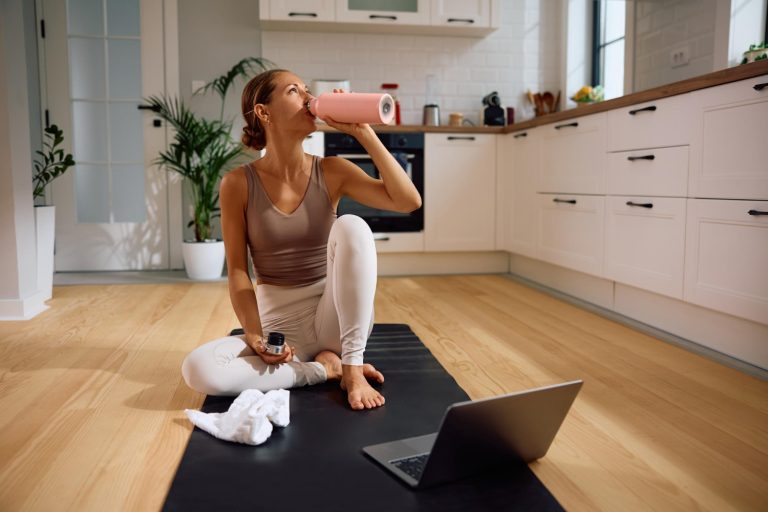 Kućna teretana osnovna oprema za učinkovit trening kod kuće